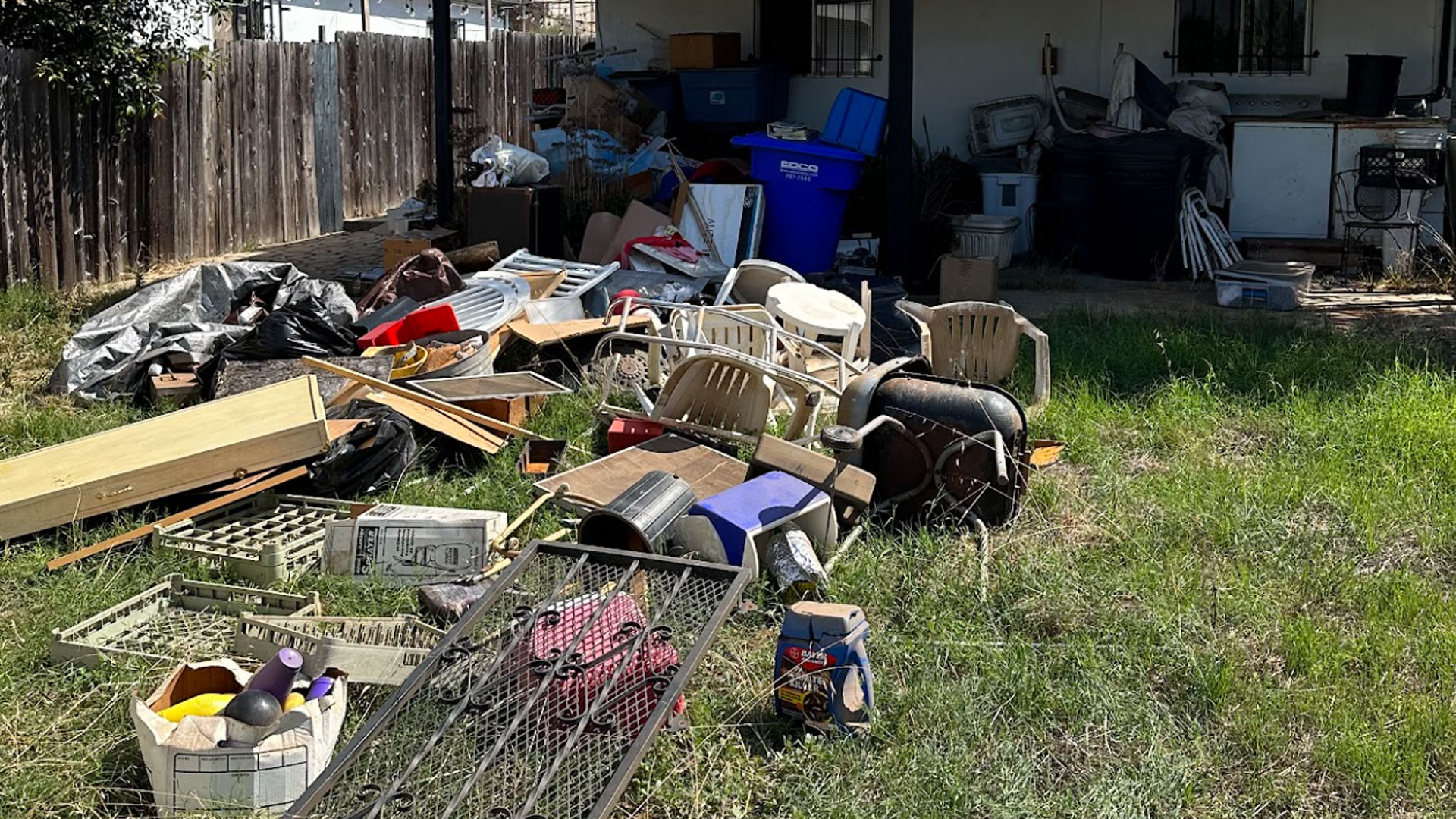 backyard junk removal work